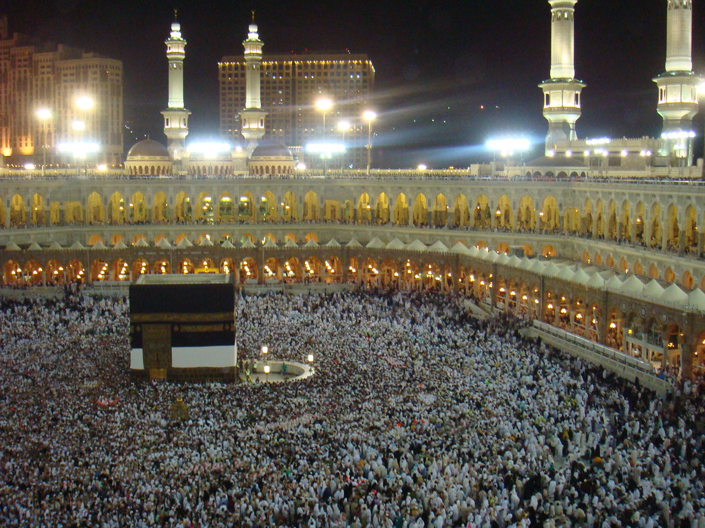 Harga Paket Umroh Desember 2025, Apa Saja yang Termasuk?